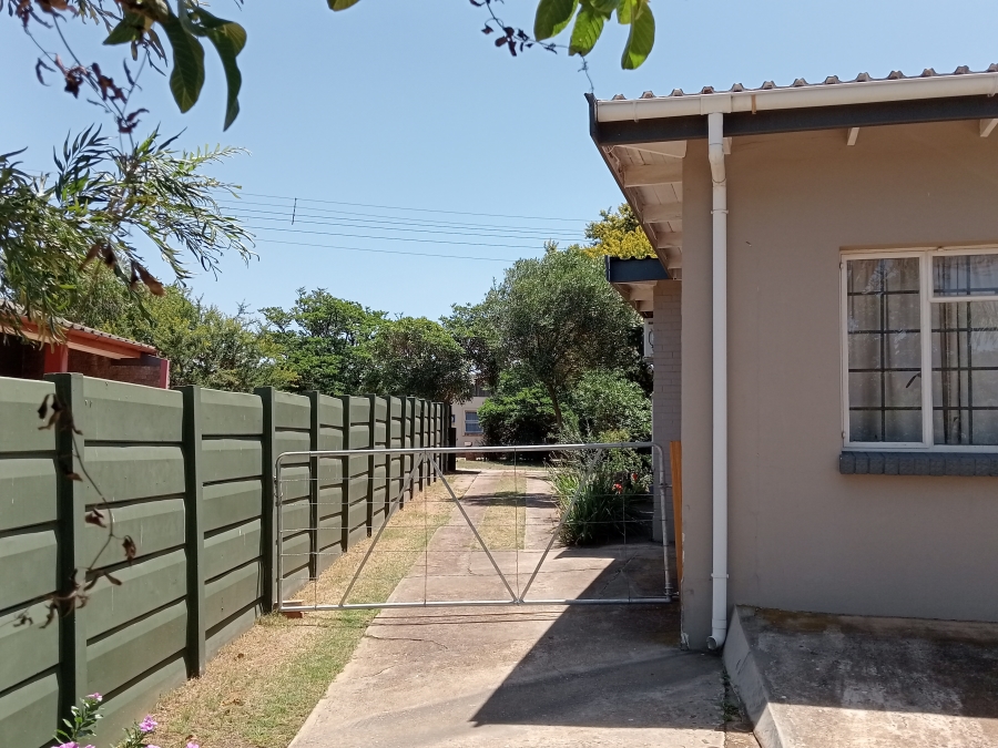 4 Bedroom Property for Sale in Bothasrus Eastern Cape